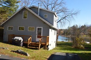 4 Lakeside Drive