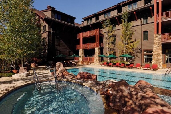 Outdoor Pool - Ritz Carlton