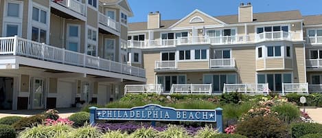 Welcome to Philadelphia Beach Condos B-2