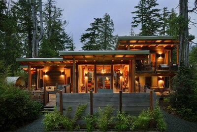 Waterfront Luxury Retreat. - Tofino