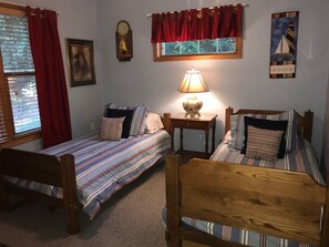 Twin Downstairs Bedroom