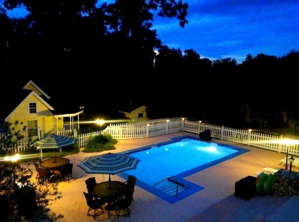 Poolside patio with BBQ grill - fire-pit - 2 balcony height tables & seating