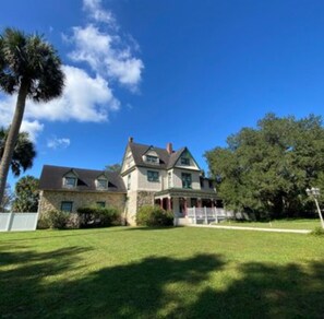 Main house on three acres - former orange grove. 6 bedrooms + Cottage 