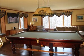 Chalet 2 Billiards Room