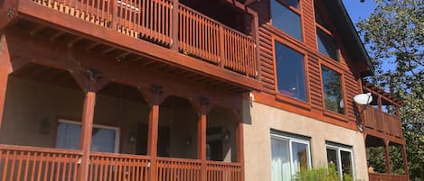 The Gatlinburg Lodge with new, 65-foot long stone wall topped with flower garden