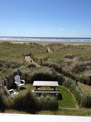 Private picnic area just off of lower deck.