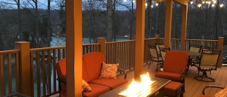 Middle deck with fire pit, patio table w/6 chairs,
Deep seat patio seating for 8