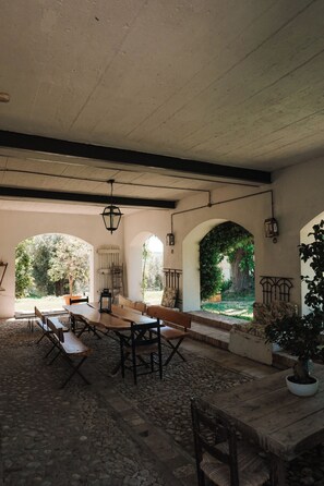 Outdoor dining