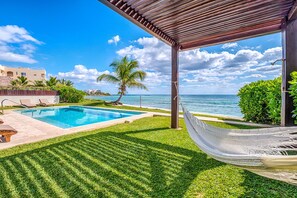 Relax oceanside - Villa Fortuna Half Moon Bay Akumal Mexico luxury vacation rental