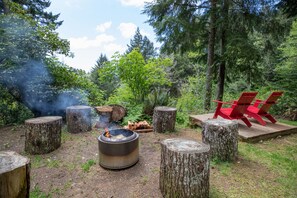 Fire pit with Solo Bonfire Pit