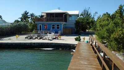 OCEAN FRONT PARADISE/290 ft PRIVATE DOCK/AWESOME VIEWS