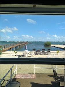 OCEAN FRONT PARADISE/290 ft PRIVATE DOCK/AWESOME VIEWS