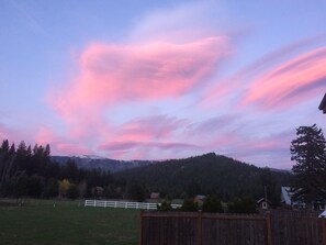 Sunset over Sugar Loaf mountain 
