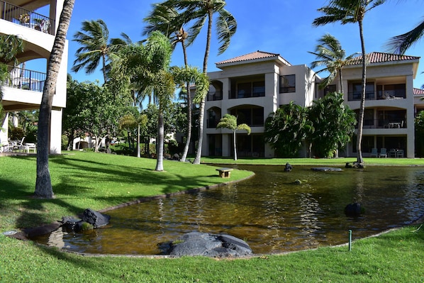 Beautifully maintained grounds and Koi ponds at Shores at Waikoloa.