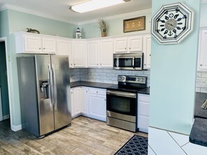 Newly renovated kitchen!