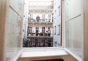 Näkymä sisäpihalle