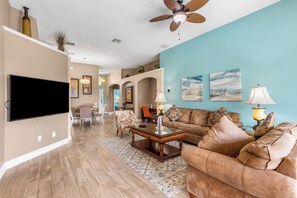Living Room, queen sofa bed