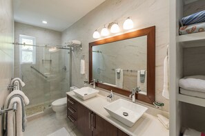 Immaculate Bathroom with a Spotless Ambiance