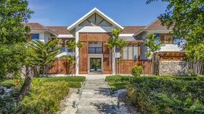 Hacienda 82 - Amazing Golf view Villa (6198)
