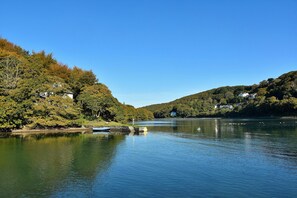 West Looe River looking towards East Looe River.