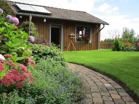 Ihr Ferienhaus ist über den Gartenweg stufenfrei zu erreichen!
