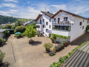 Ein grosser Balkon zum Wohlfühlen und Relaxen!