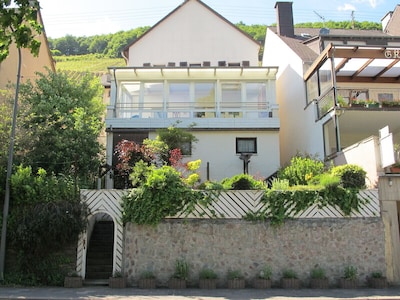 Ferienhaus mit unverbautem Moselblick, Wintergarten, 6-10 Personen, 3 Badezimmer