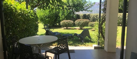 terrasse couverte avec pergola