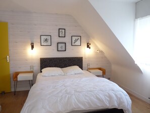 Chambre N° 1 avec salle d'eau privative