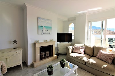 Beautiful 2 bedroom apartment close to Puerto Banus with panoramic views