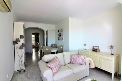 Beautiful 2 bedroom apartment close to Puerto Banus with panoramic views