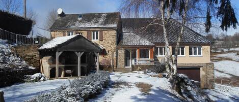 Gîte "La Belle Aubrac"      
           en hiver. 