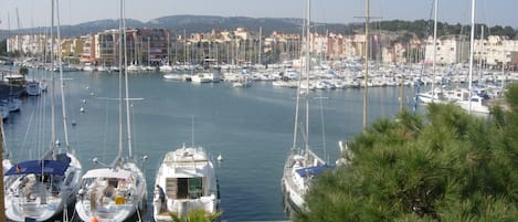 Le port de plaisance vu depuis la loggia