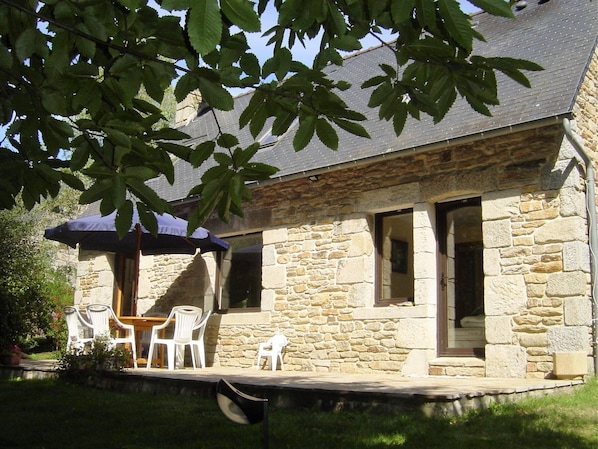 South side - Terrace and garden