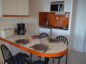 cuisine table