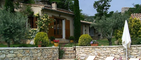 Maison, piscine, coin détente