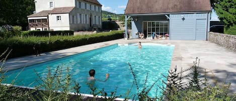 piscine et maison