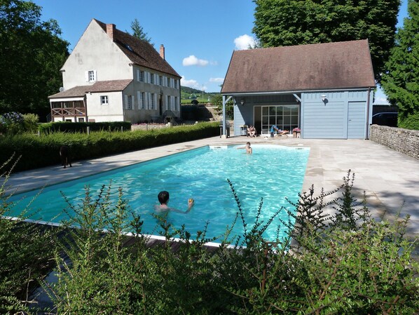 piscine et maison
