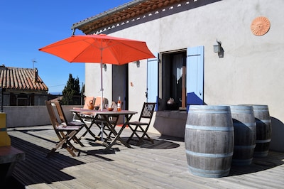 The Oustal Delcastèl, Furnished very comfortable with large south facing terrace and BBQ