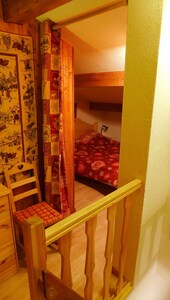 APP 6 PEOPLE, PRIVATE PARKING, 3 BEDROOMS, QUIET