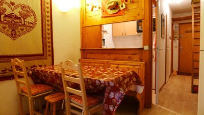 APP 6 PEOPLE, PRIVATE PARKING, 3 BEDROOMS, QUIET