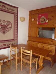 APP 6 PEOPLE, PRIVATE PARKING, 3 BEDROOMS, QUIET