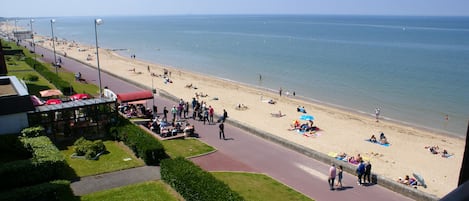 Vue du balcon Ouest, promenade Marcel Proust