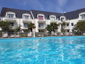 piscine de la résidence