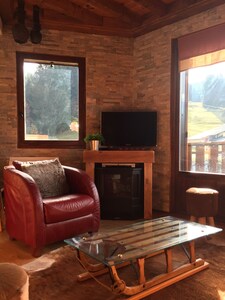 Duplex apartment *** skiing area and the Alpine tundra for 7-8 people,all season