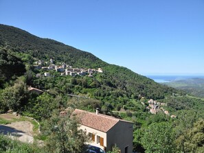 Notre maison et les villages de Sollacaro et Calvese
