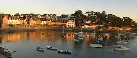 Votre lieu de vacances : le petit port de Sainte Marine