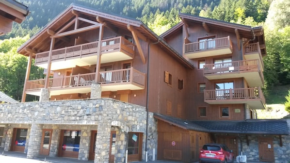 chalet GENEPI Appartement au 2e étage à gauche
