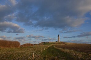 Grand site classé des deux Caps.La maison a vue sur le phare du cap Gris-Nez