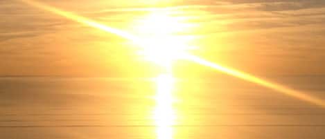 Un coucher de soleil vu du balcon....